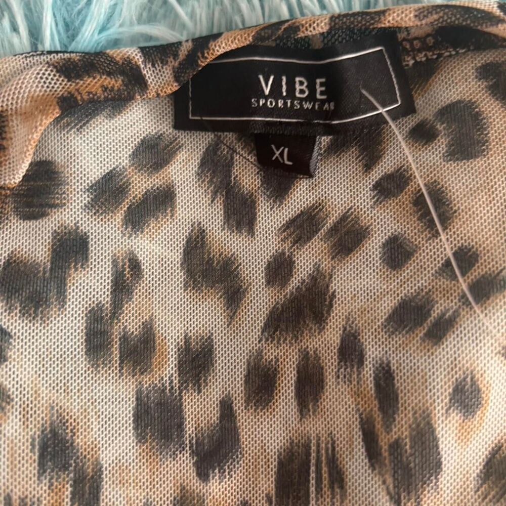 Vibe Leopard Print Long Sleeve Button-Up Blouse — NWT Women's XL - Picture 4 of 4